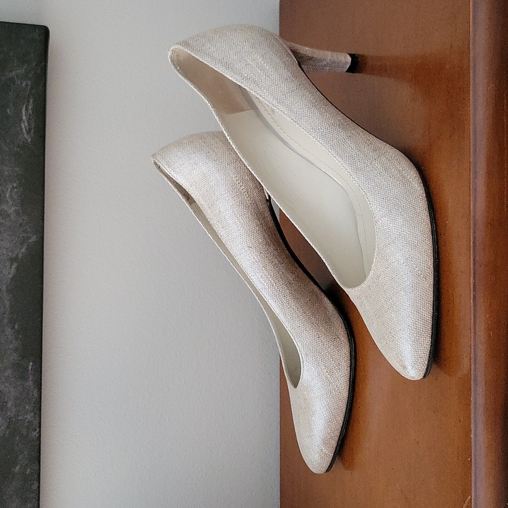 Stuart Weitzman Pumps